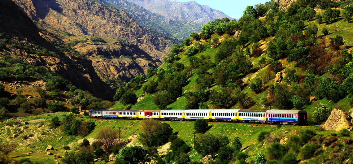 هزینه سفر به تبریز با هواپیما یا قطار